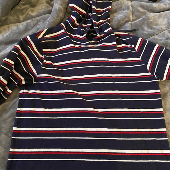 Forever 21 Pullover - Picture 3 of 3